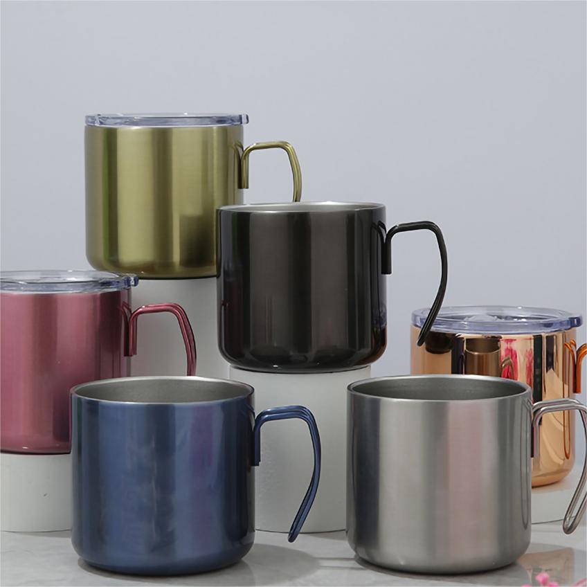 Mudah membawa cawan perkhemahan hiking luar logam yang kuat dengan pemegang