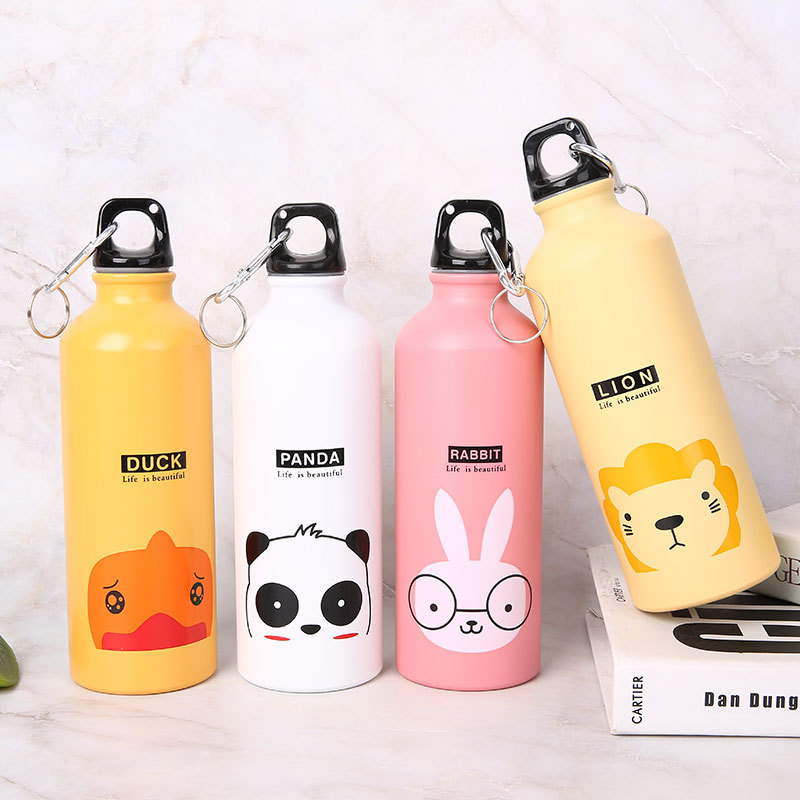 Botol air kanak-kanak mesti mempunyai sekolah dan bermain